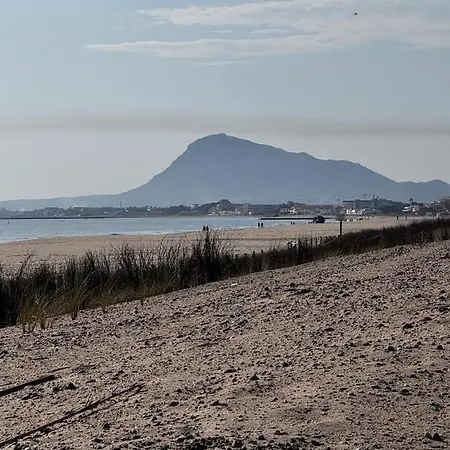 Daire Casa En Playa Les Deveses, *