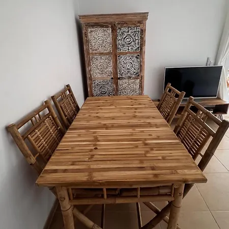 Casa En Playa Les Deveses, Apartament *