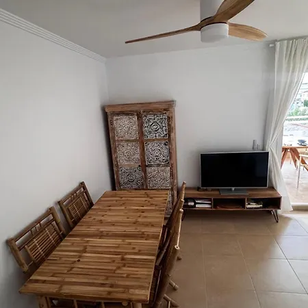 Casa En Playa Les Deveses, Apartment