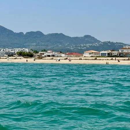 Apartment Casa En Playa Les Deveses, *