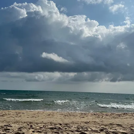 Casa En Playa Les Deveses, דירה דניה