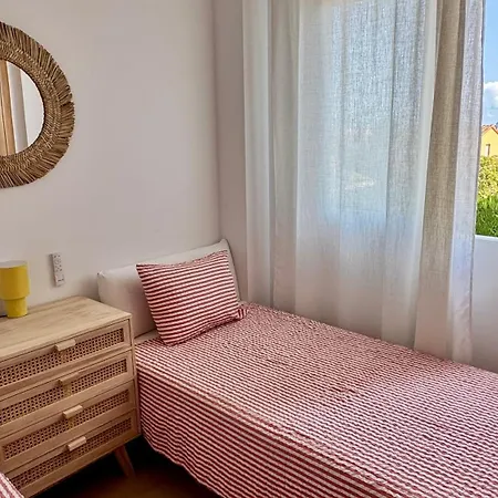 Apartment Casa En Playa Les Deveses,