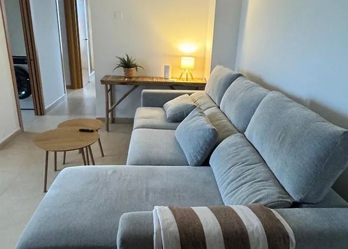 Casa En Playa Les Deveses, Apartamento *