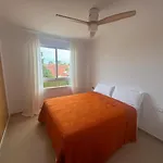 Casa En Playa Les Deveses, * دينايا