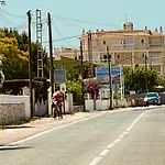 Casa En Playa Les Deveses, شقة *