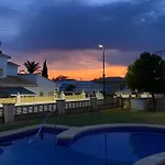 شقة Casa En Playa Les Deveses, *
