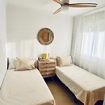 Casa En Playa Les Deveses, * دينايا